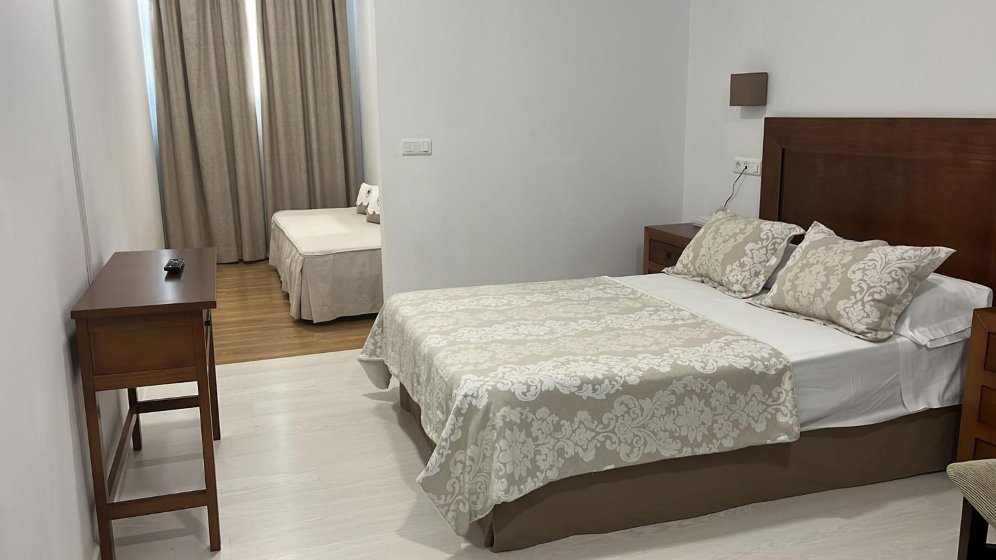 Hotel La Alcoholera Villaviciosa de Cordoba Bagian luar foto